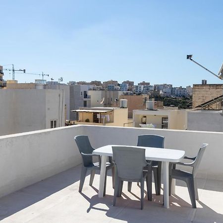 70/2- Spacious & Charming 3 Bedroom Apt In Sliema Buitenkant foto