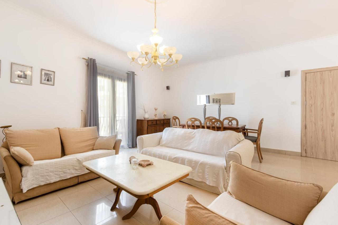 70/2- Spacious & Charming 3 Bedroom Apt In Sliema Buitenkant foto