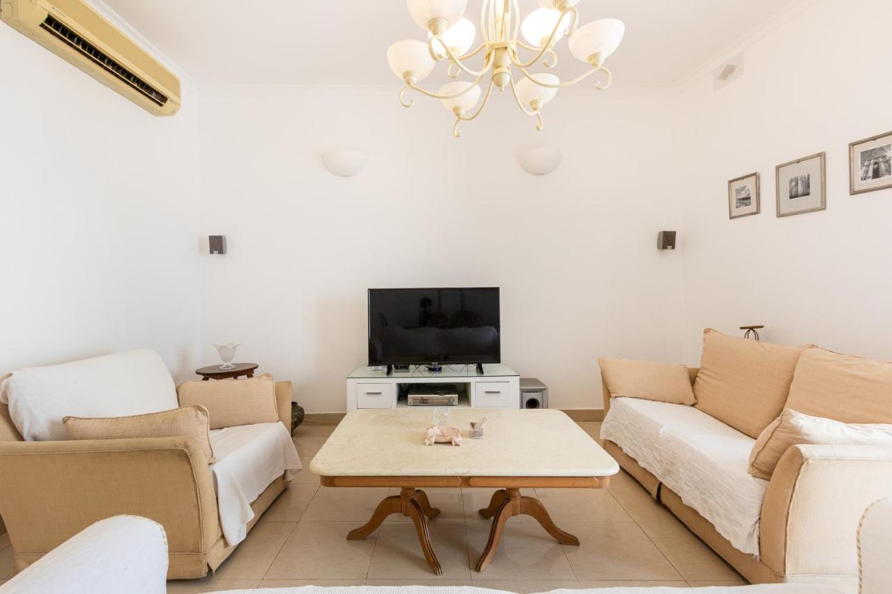 70/2- Spacious & Charming 3 Bedroom Apt In Sliema Buitenkant foto