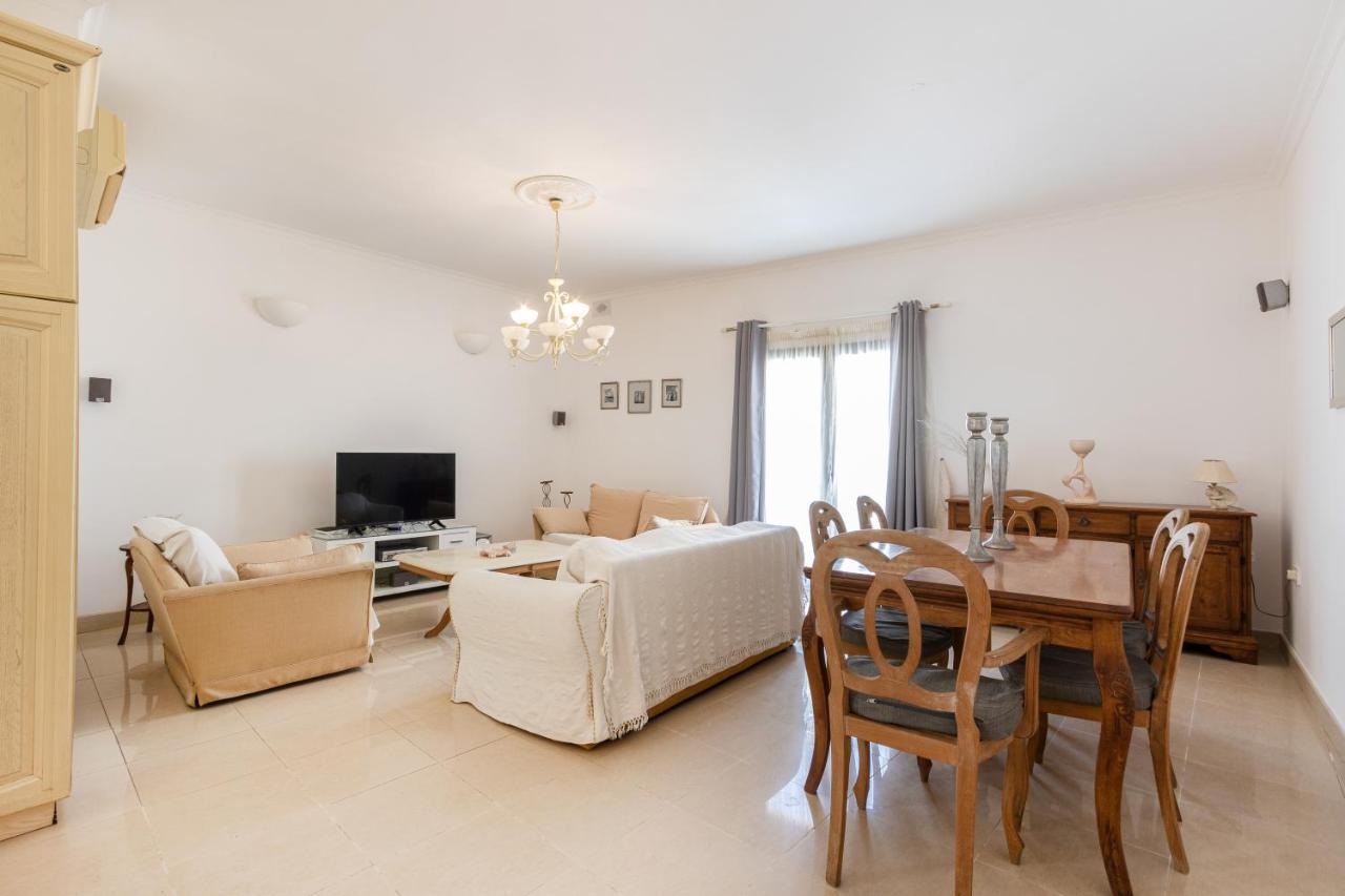 70/2- Spacious & Charming 3 Bedroom Apt In Sliema Buitenkant foto